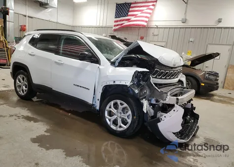 2024 Jeep Compass Latitude from USA, damaged, VIN 3C4NJDBN9RT110631